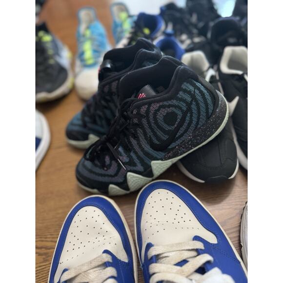 Size 6.5 (GS) - Nike Kyrie 4 Mid 80s NBS172 - Picture 2 of 5